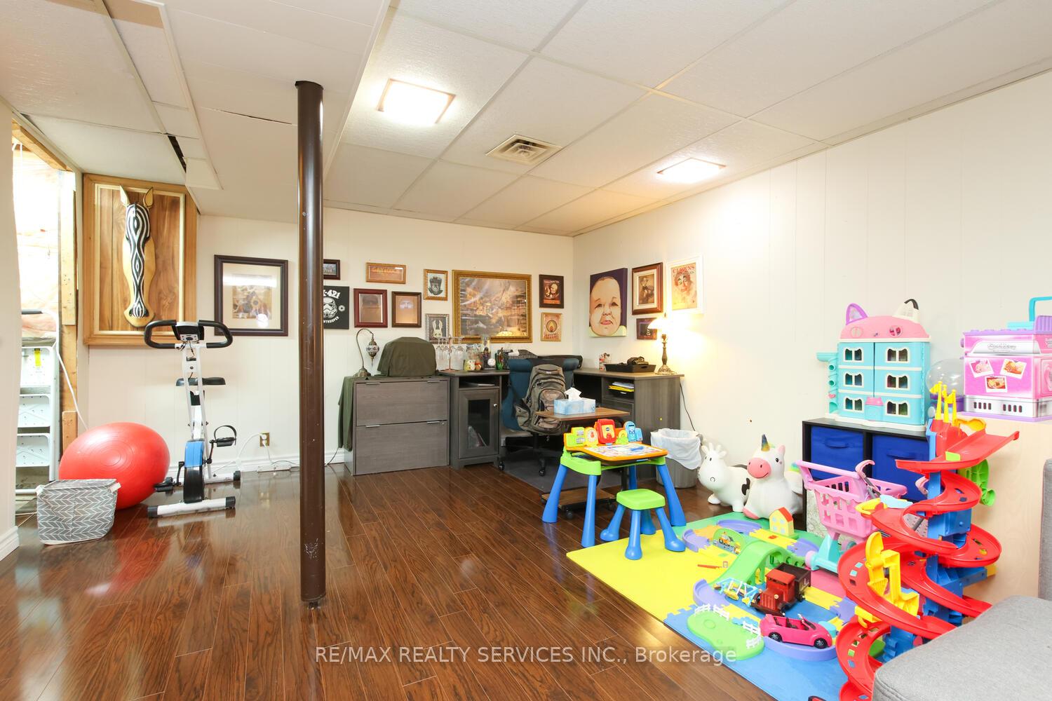 Photo 22 of 60 Rawling Crescent, Brampton, Heart Lake East — HOMEH