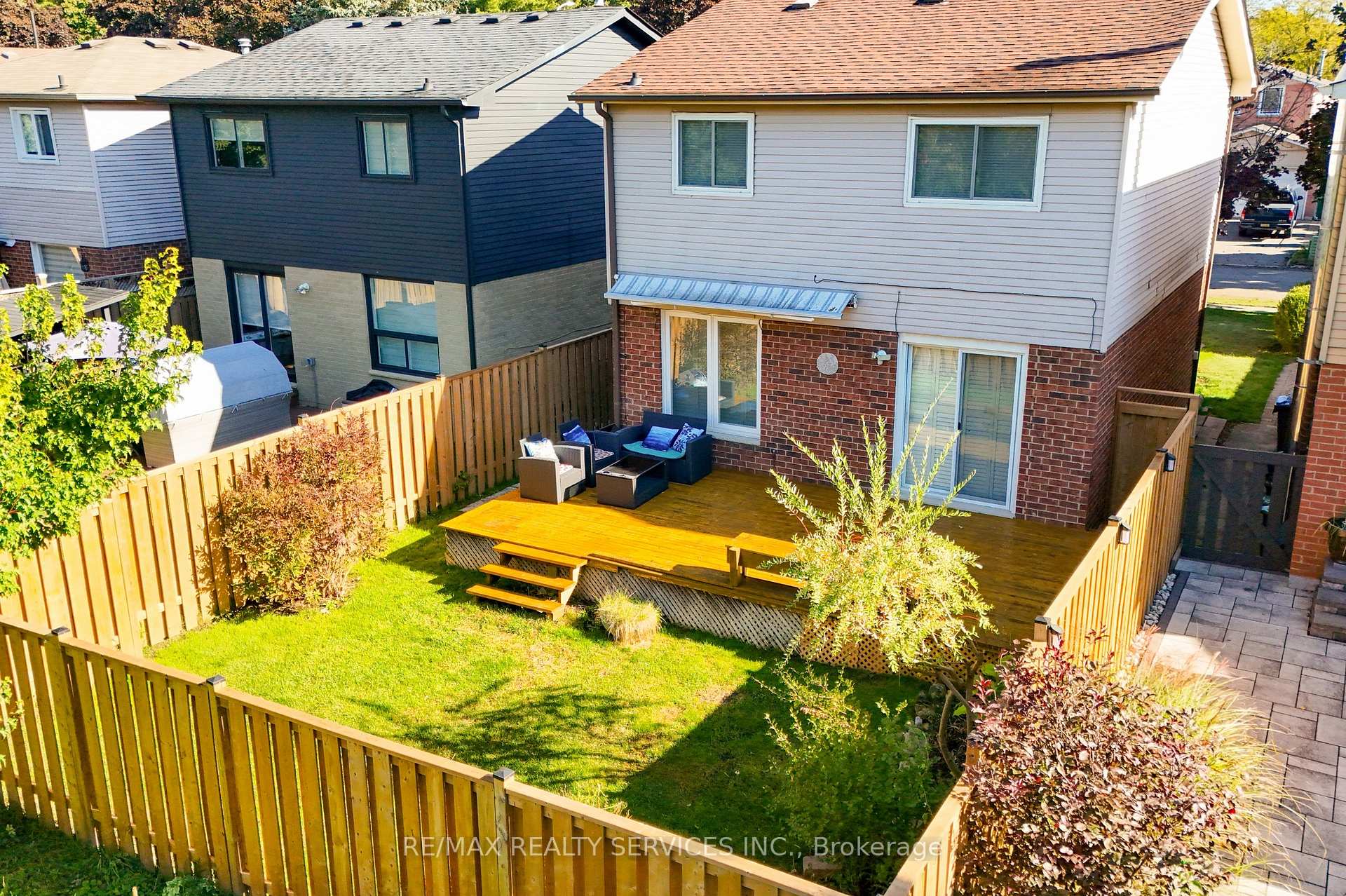 Photo 27 of 60 Rawling Crescent, Brampton, Heart Lake East — HOMEH
