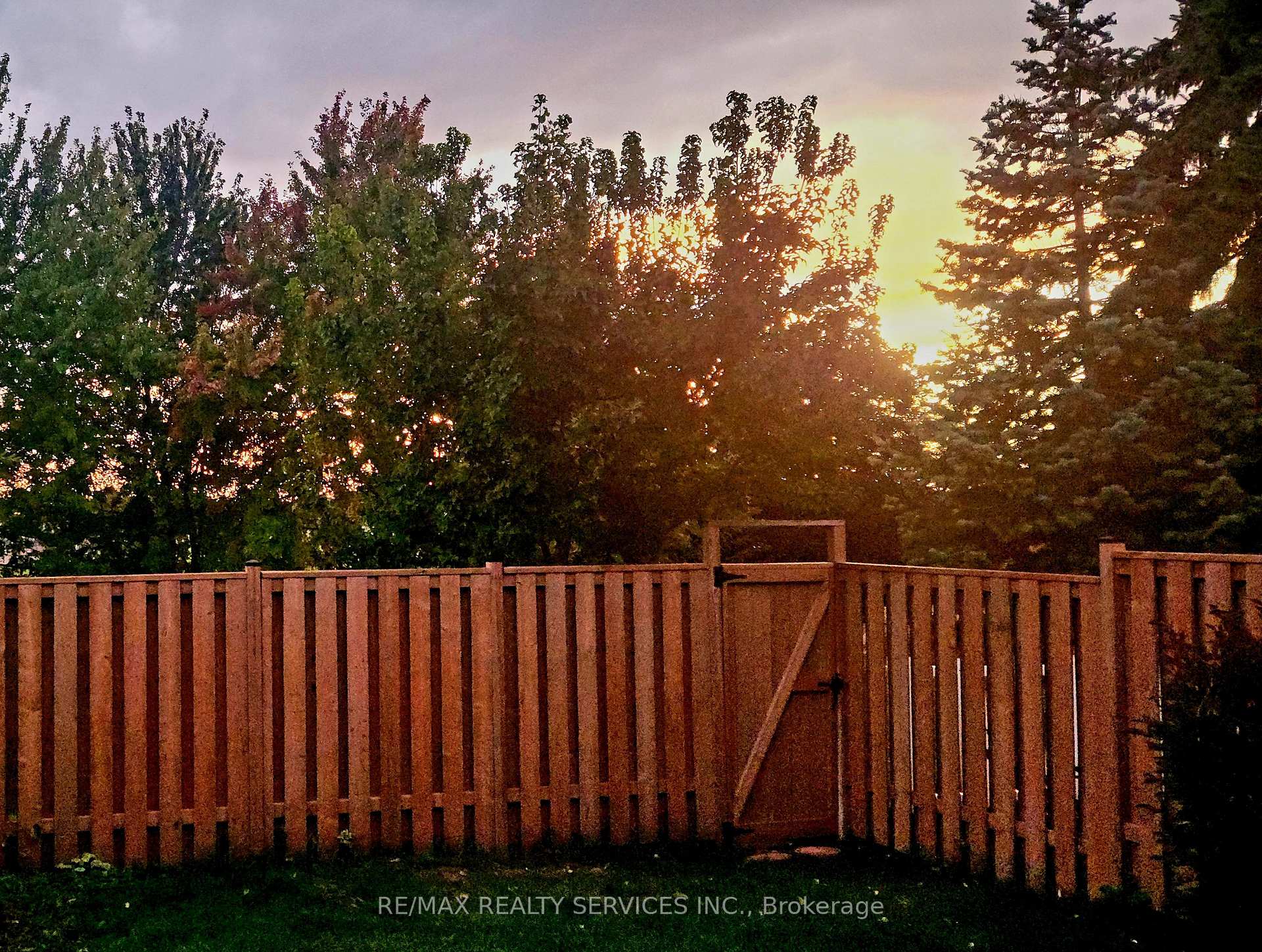 Photo 29 of 60 Rawling Crescent, Brampton, Heart Lake East — HOMEH