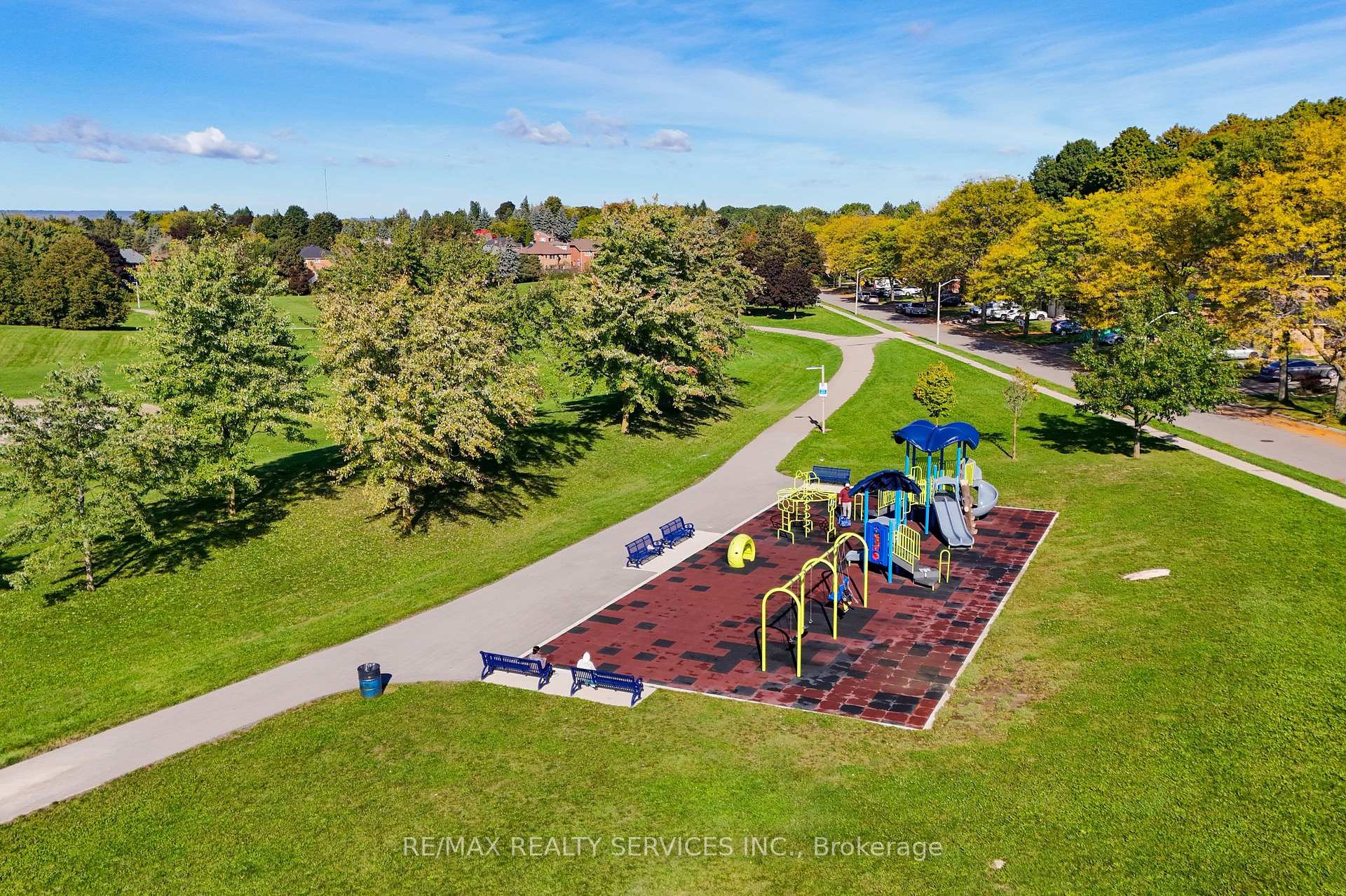 Photo 34 of 60 Rawling Crescent, Brampton, Heart Lake East — HOMEH