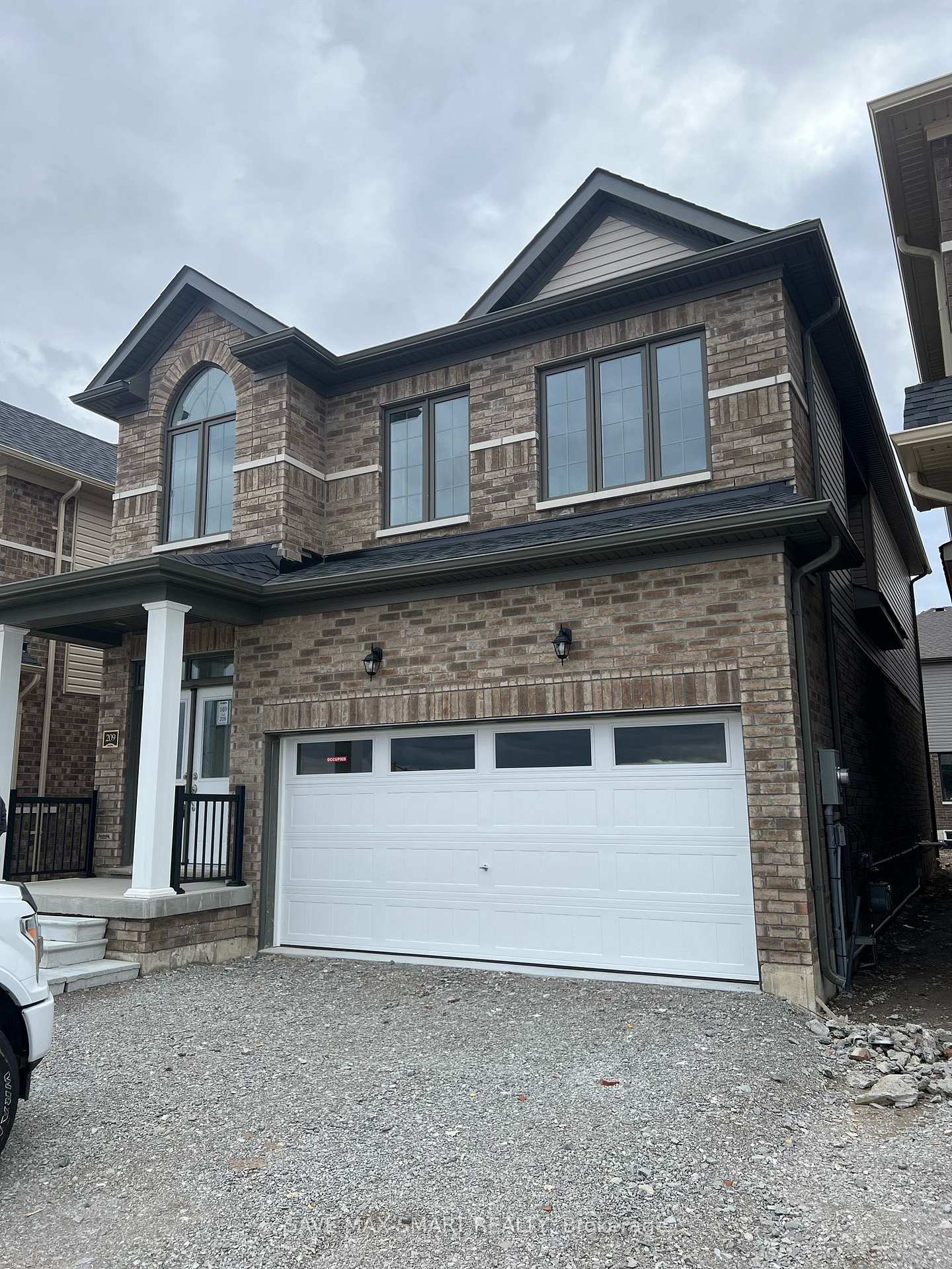 Photo 2 of 209 Terry Fox Drive, Barrie, Rural Barrie Southeast — HOMEH