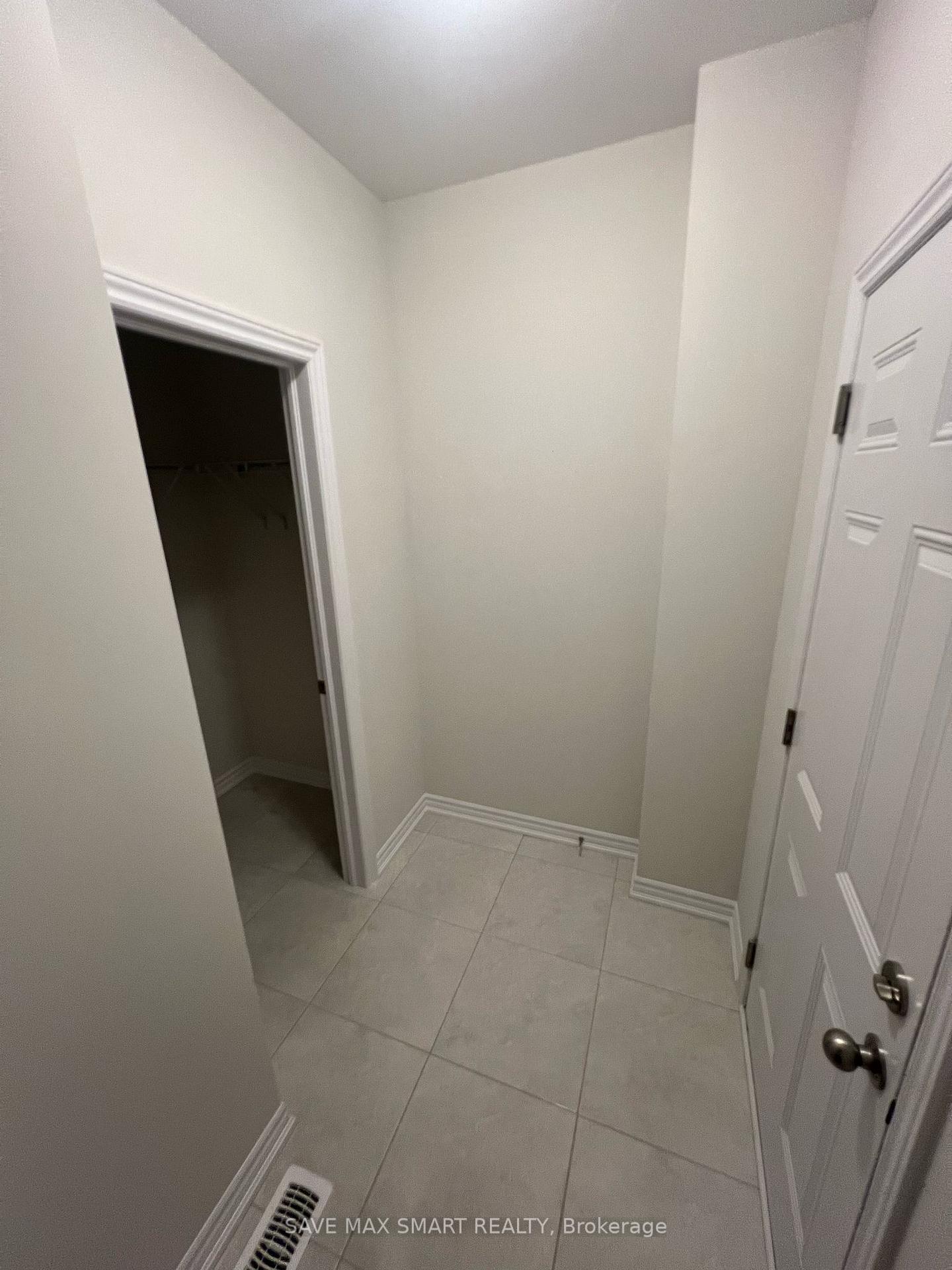 Photo 6 of 209 Terry Fox Drive, Barrie, Rural Barrie Southeast — HOMEH
