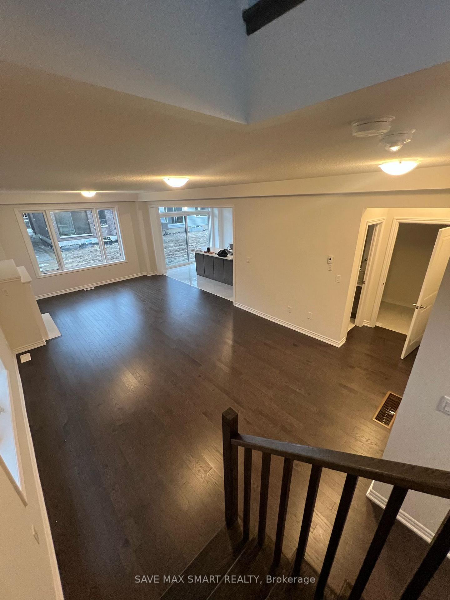 Photo 18 of 209 Terry Fox Drive, Barrie, Rural Barrie Southeast — HOMEH