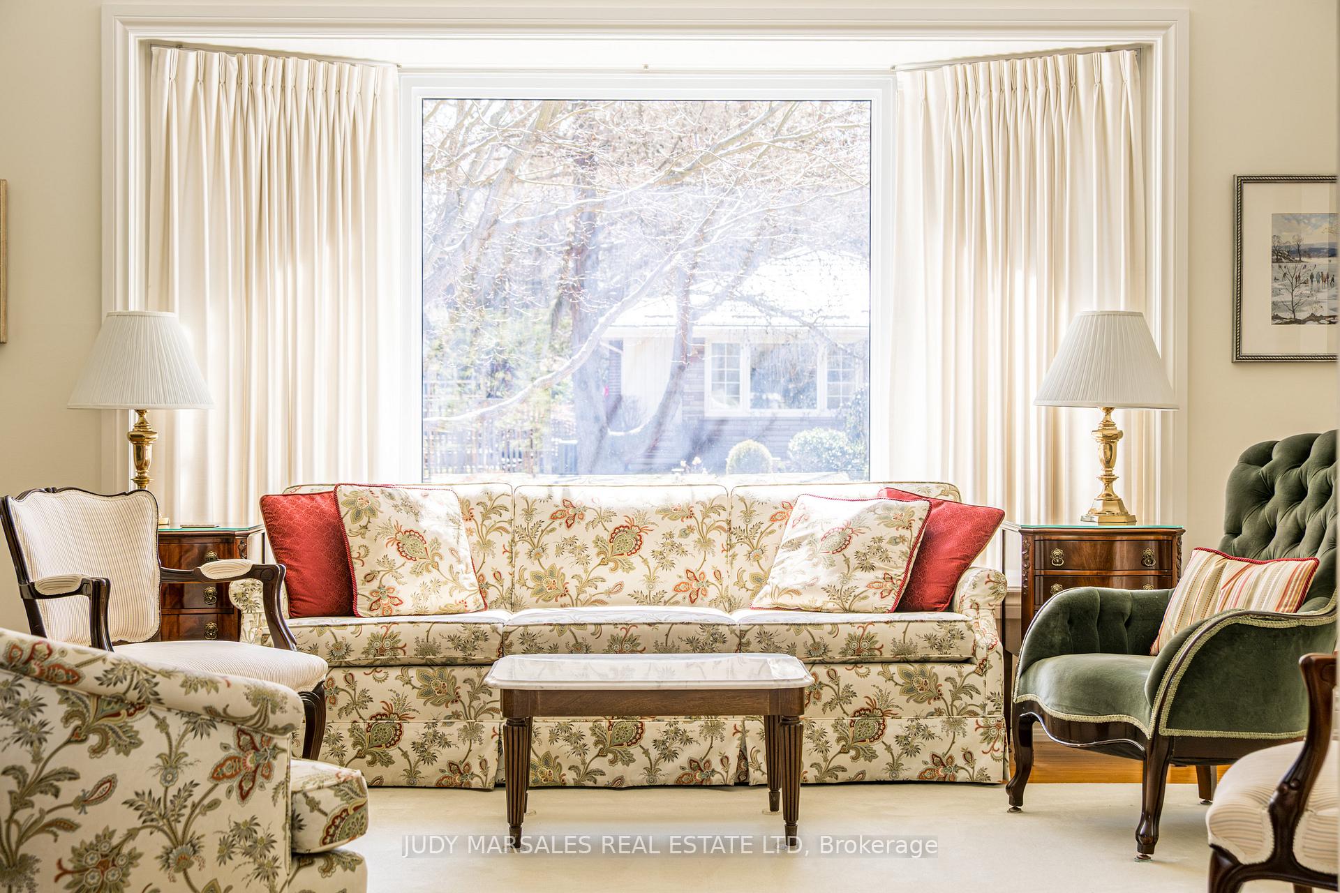 Photo 11 of 511 Dorval Drive, Hamilton, Ancaster — HOMEH