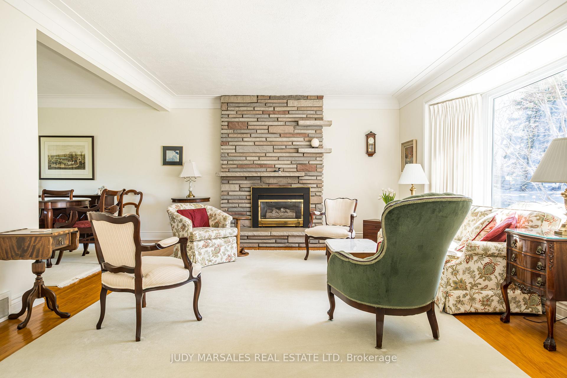 Photo 12 of 511 Dorval Drive, Hamilton, Ancaster — HOMEH
