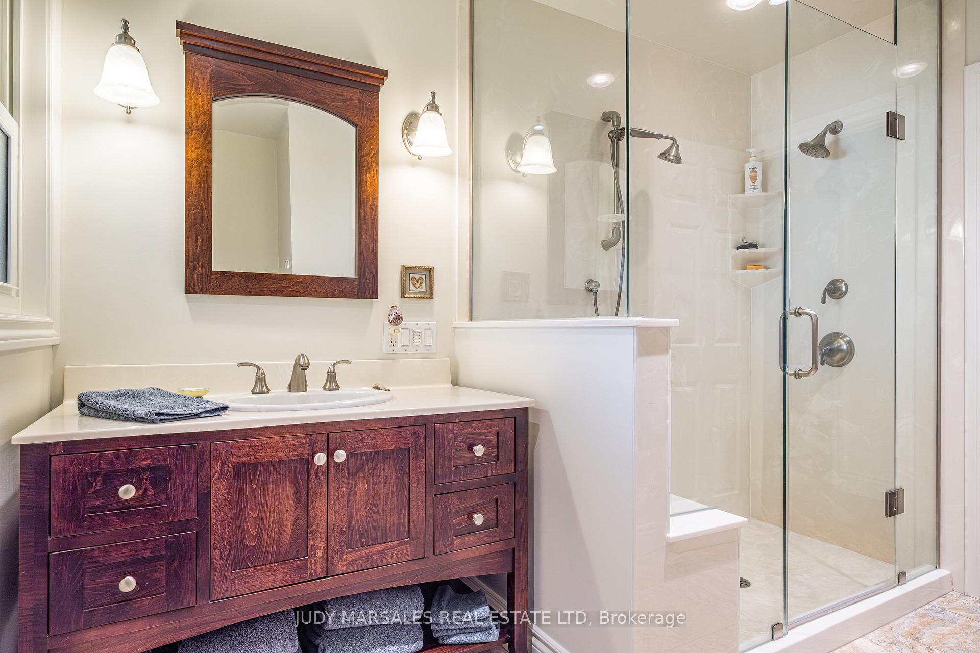 Photo 25 of 511 Dorval Drive, Hamilton, Ancaster — HOMEH