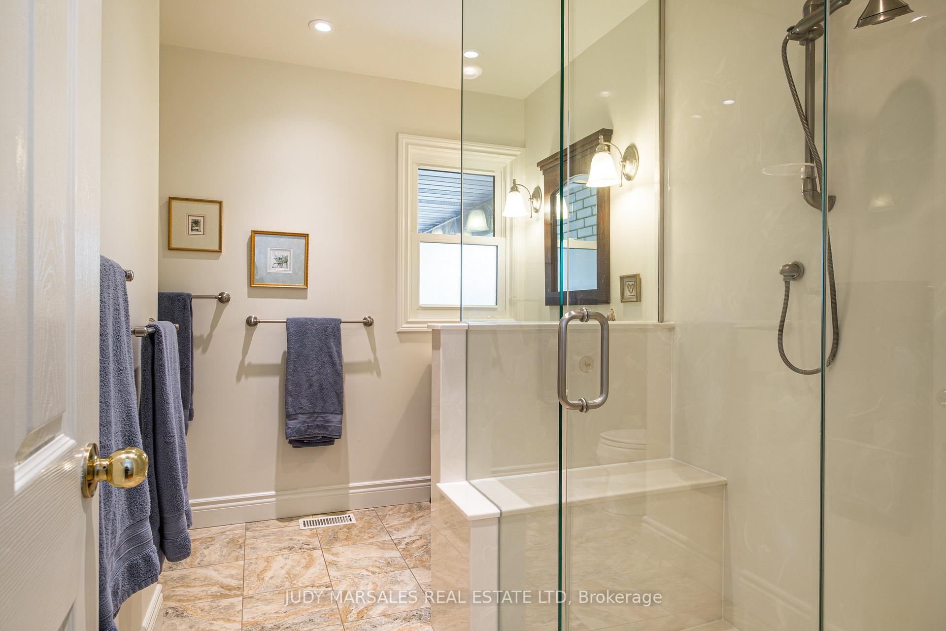 Photo 28 of 511 Dorval Drive, Hamilton, Ancaster — HOMEH
