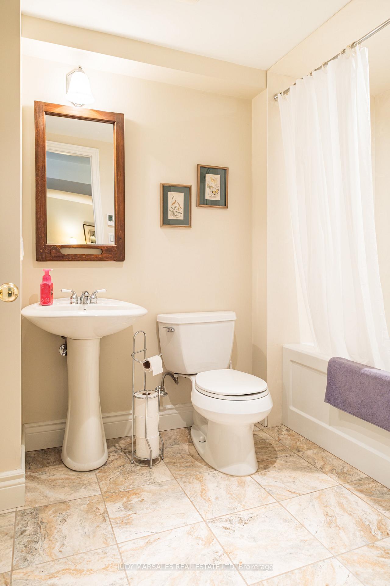 Photo 32 of 511 Dorval Drive, Hamilton, Ancaster — HOMEH