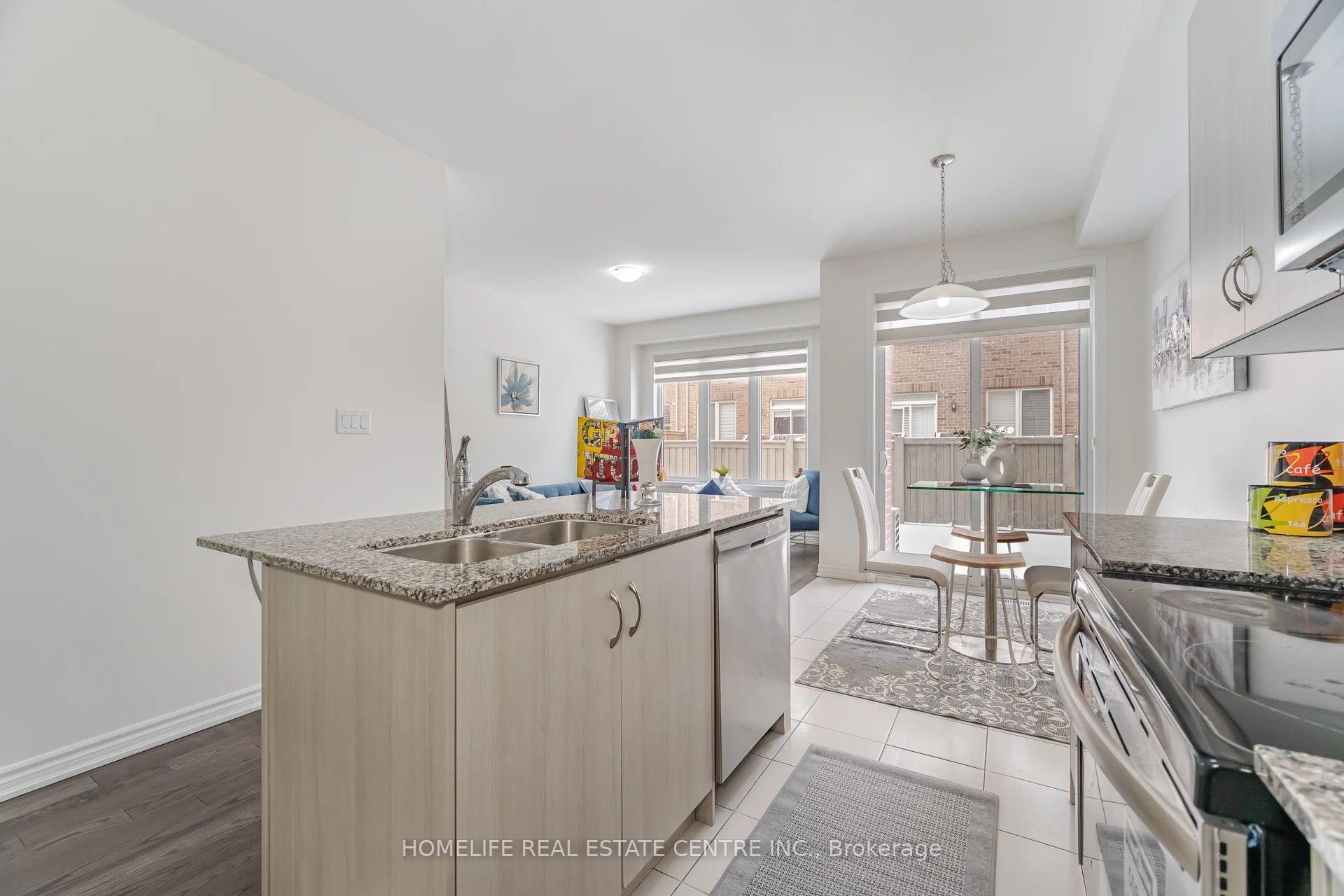 Photo 11 of 4 Keppel Circle, Brampton, Brampton West — HOMEH