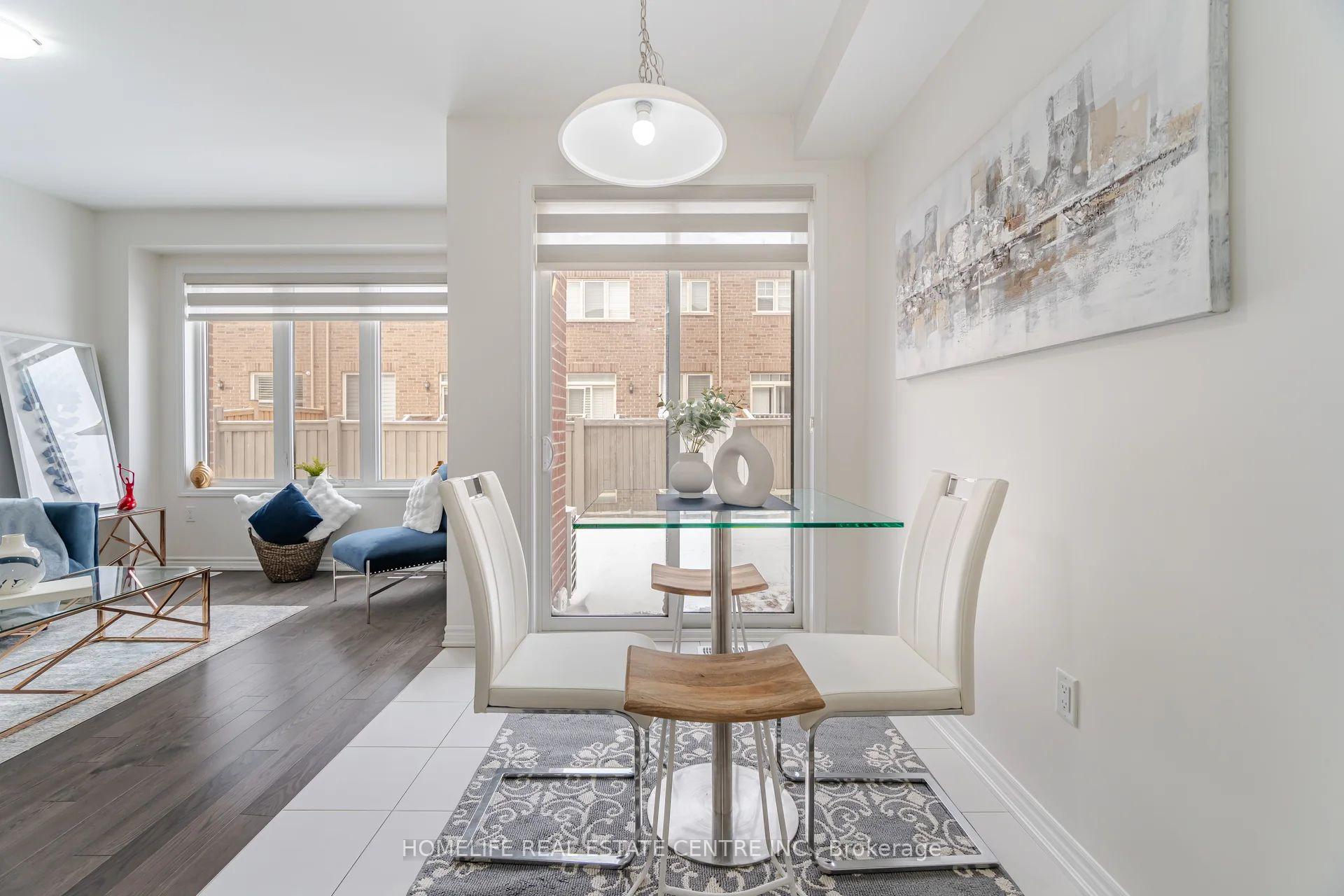Photo 12 of 4 Keppel Circle, Brampton, Brampton West — HOMEH