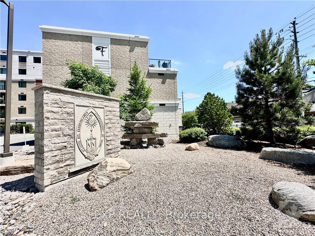 Photo 2 of Unit 246, 1425 Vanier Parkway, Ottawa, Overbrook/Castle Heights — HOMEH