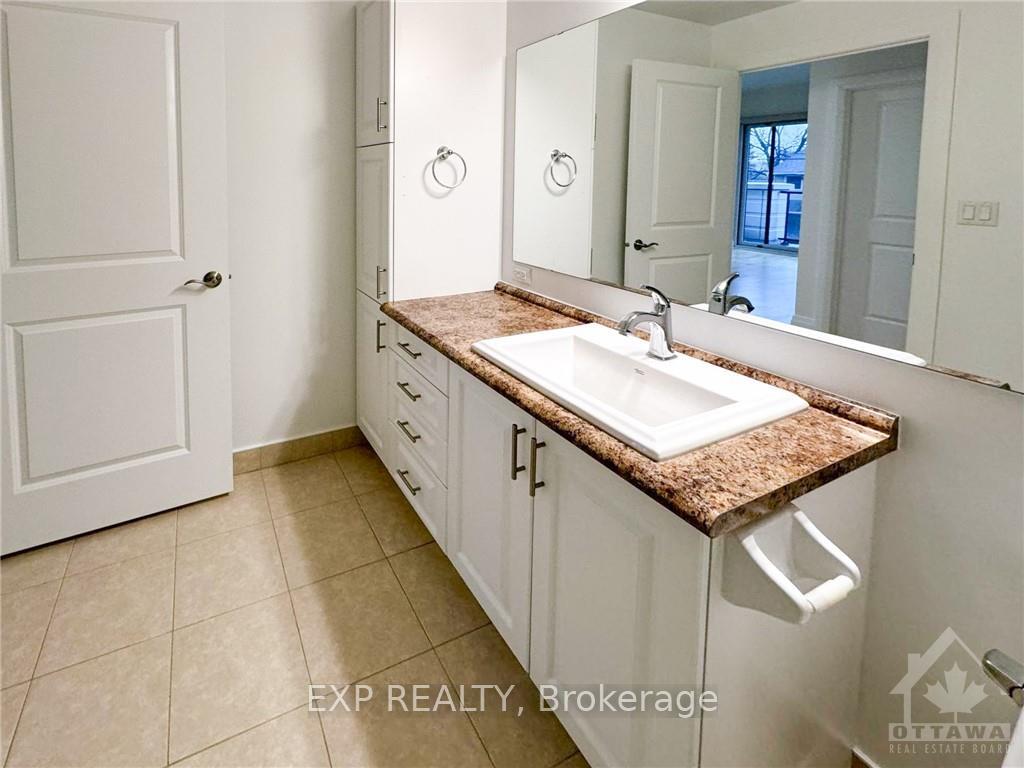 Photo 16 of Unit 246, 1425 Vanier Parkway, Ottawa, Overbrook/Castle Heights — HOMEH