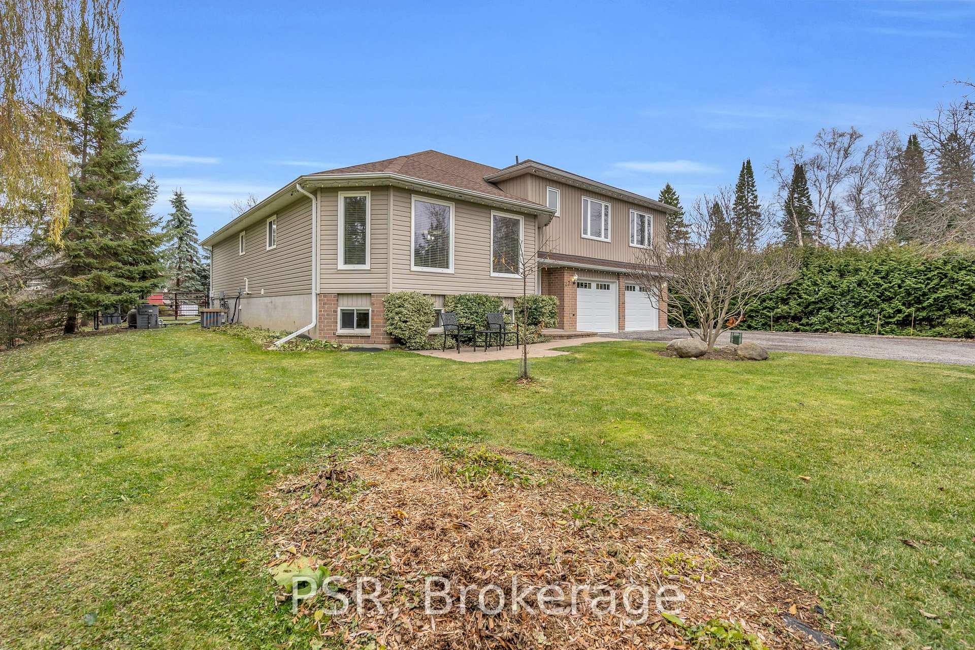 Photo 3 of 27 Kelenna Drive, Georgina, Sutton & Jackson's Point — HOMEH