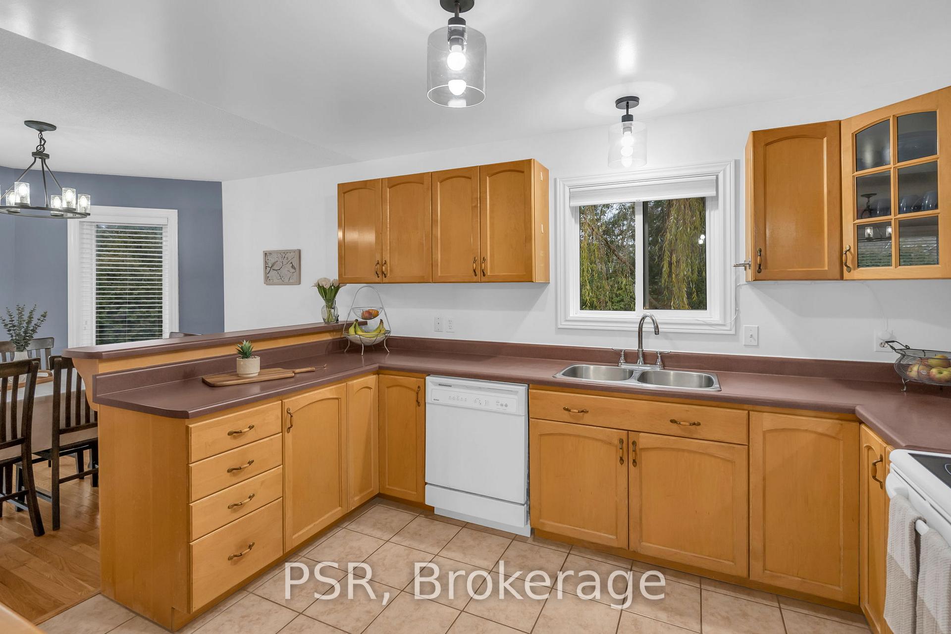 Photo 21 of 27 Kelenna Drive, Georgina, Sutton & Jackson's Point — HOMEH