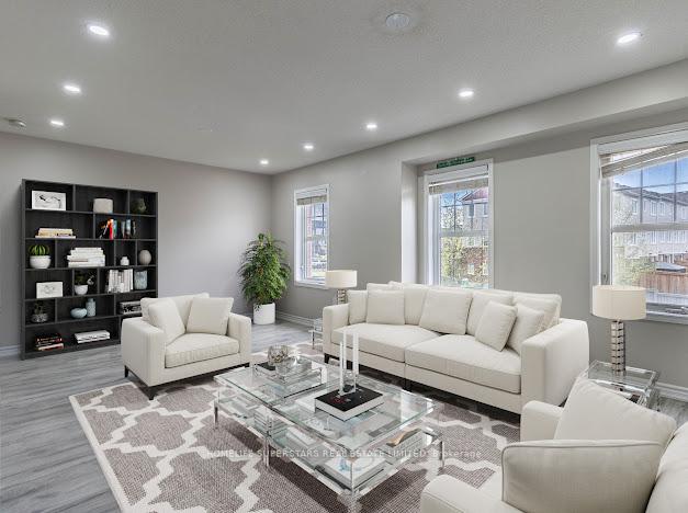 Photo 4 of 72 Volner Road, Brampton, Northwest Brampton — HOMEH