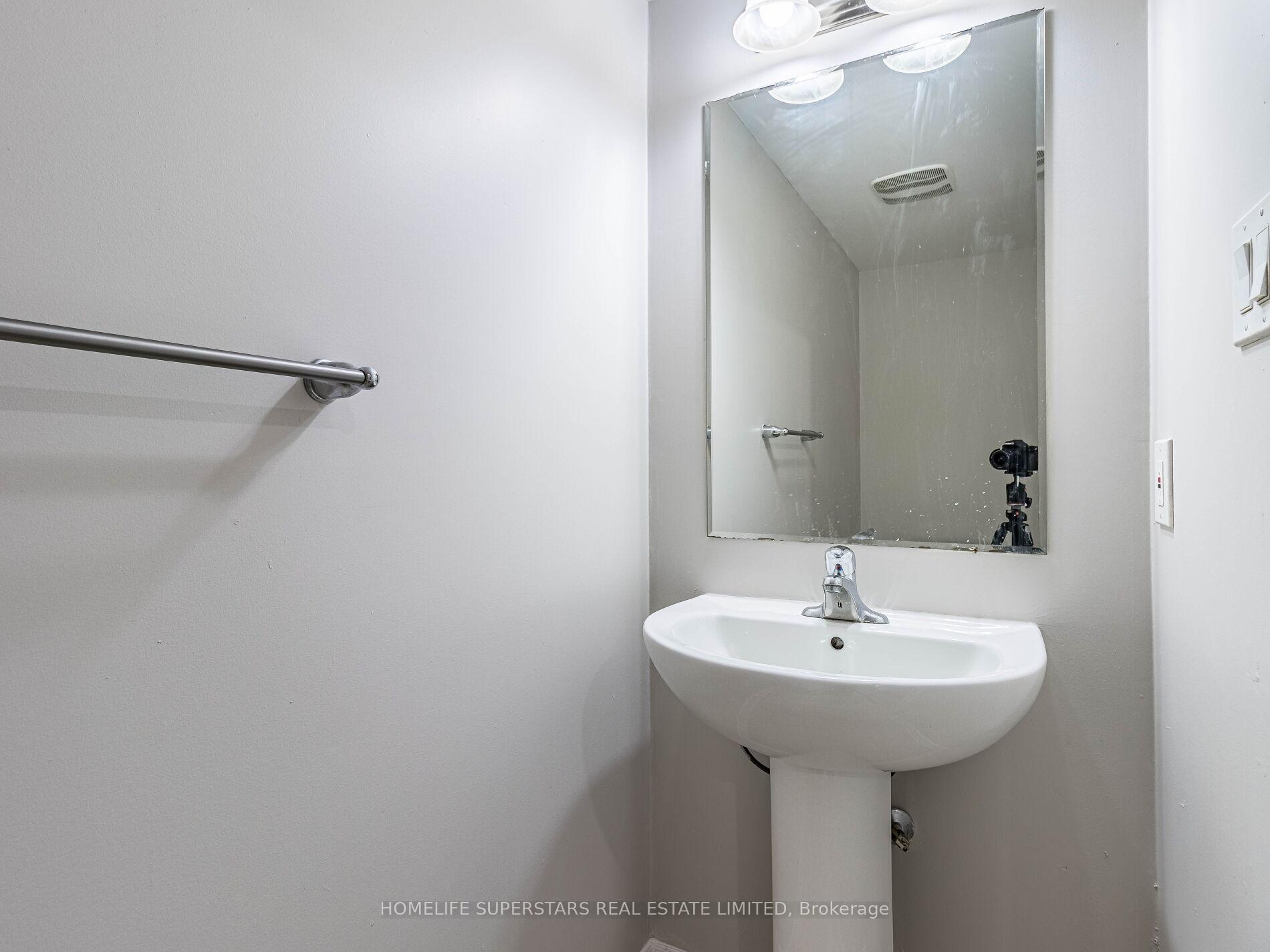 Photo 32 of 72 Volner Road, Brampton, Northwest Brampton — HOMEH