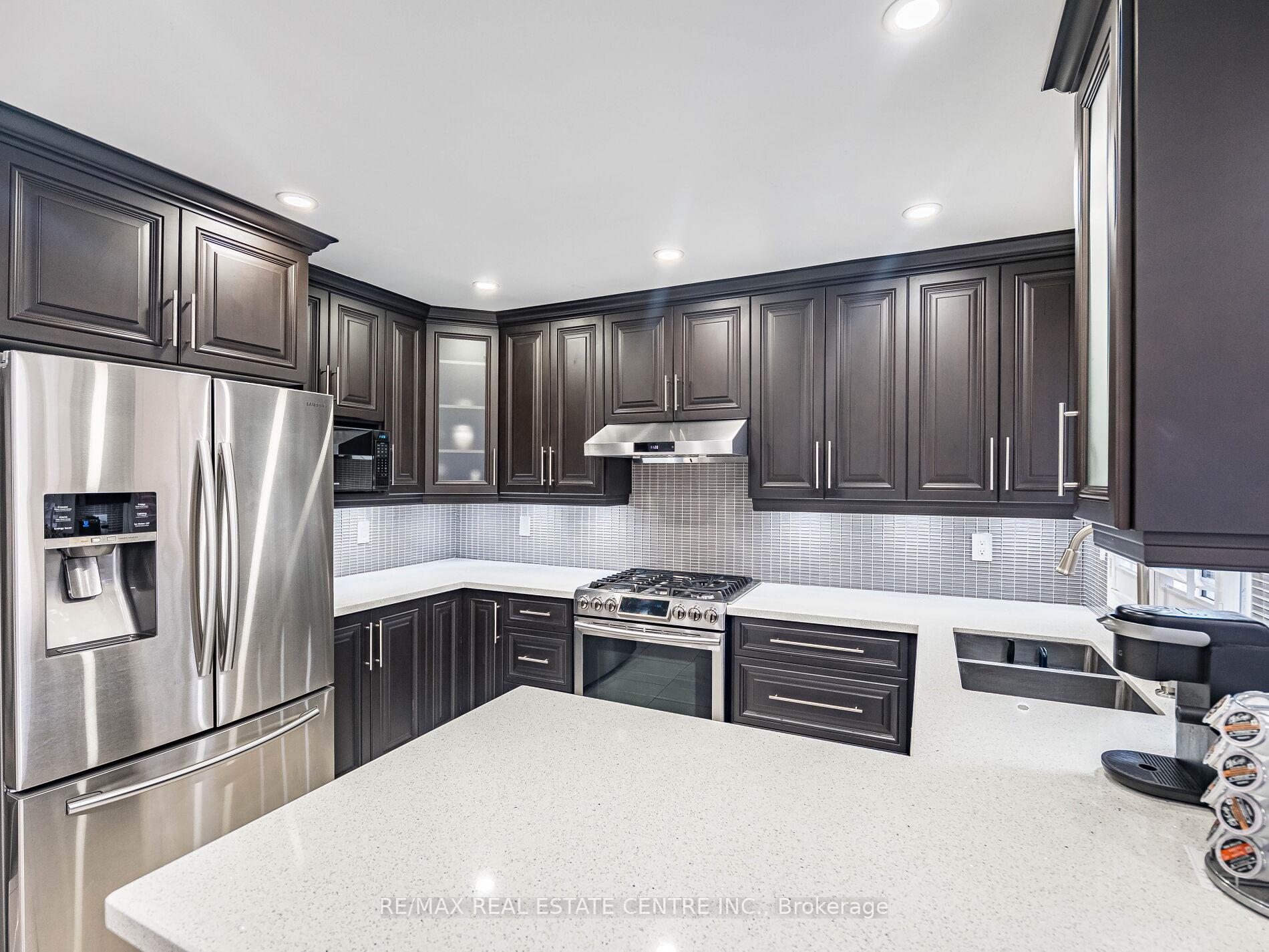 Photo 12 of 4 Lord Simcoe Drive, Brampton, Westgate — HOMEH
