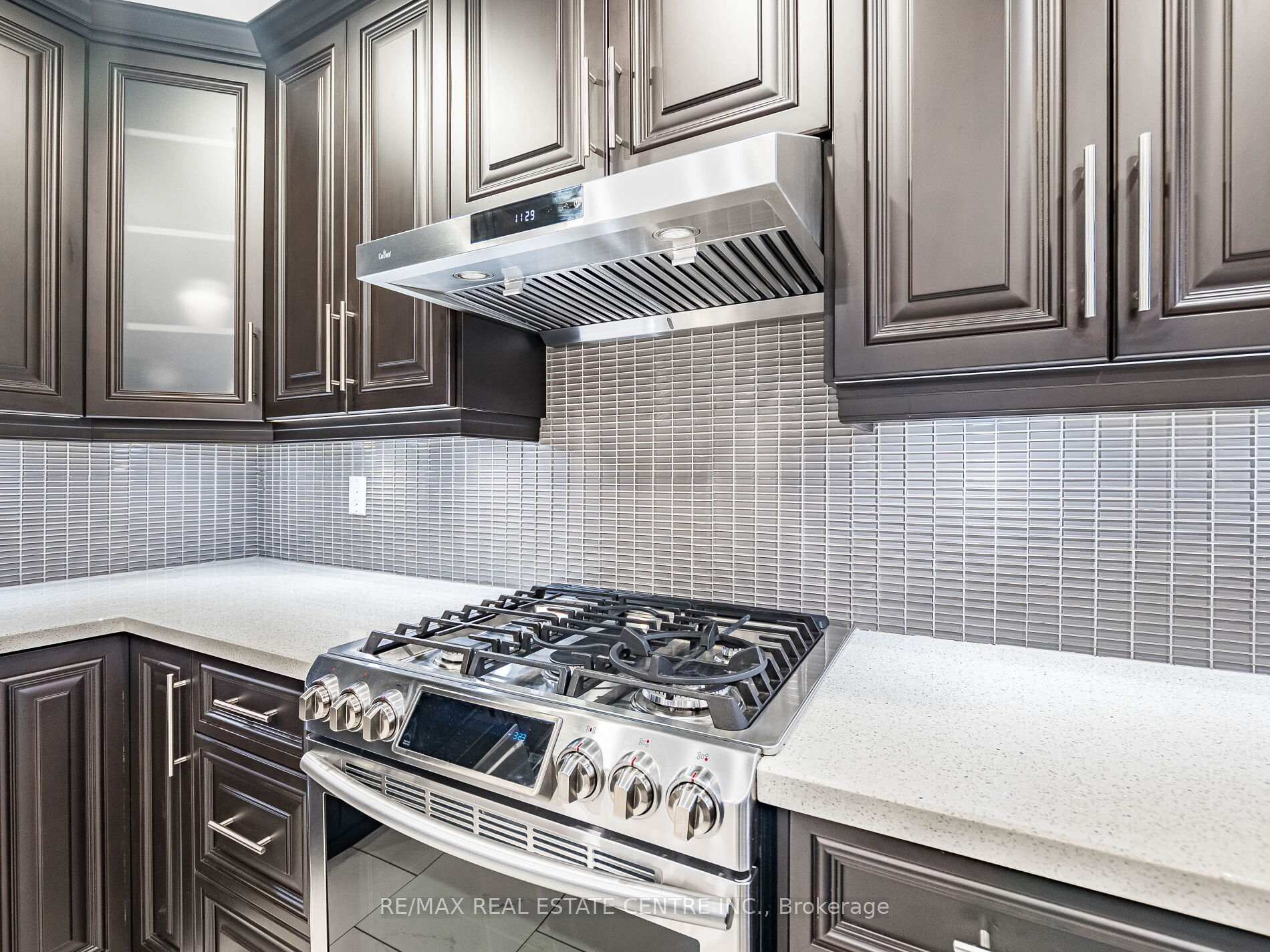 Photo 16 of 4 Lord Simcoe Drive, Brampton, Westgate — HOMEH