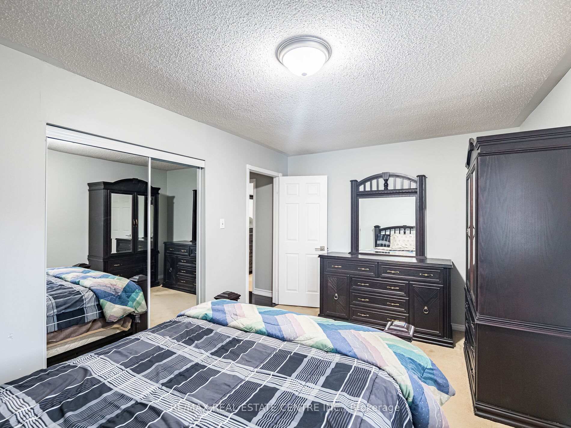 Photo 31 of 4 Lord Simcoe Drive, Brampton, Westgate — HOMEH