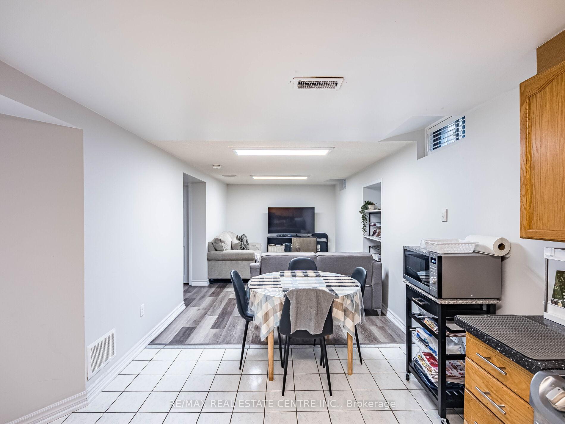Photo 38 of 4 Lord Simcoe Drive, Brampton, Westgate — HOMEH