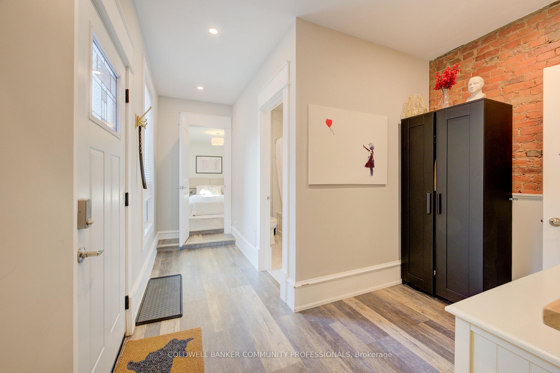 Photo 11 of 117 Pearl Street N, Hamilton, Strathcona — HOMEH