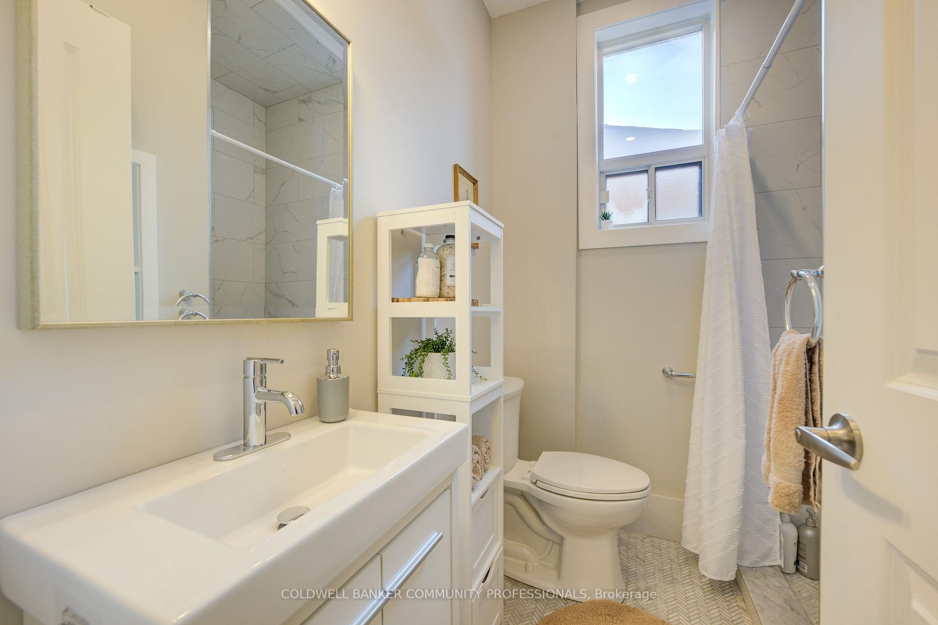 Photo 17 of 117 Pearl Street N, Hamilton, Strathcona — HOMEH