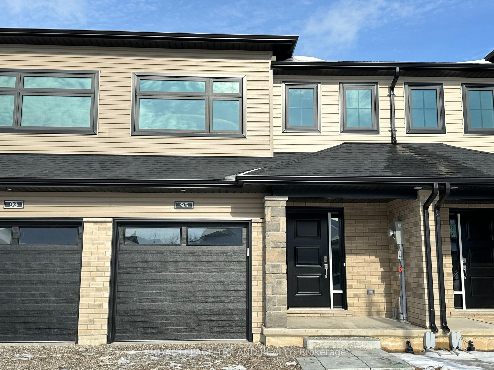 Photo 1 of 95 Empire Parkway, St. Thomas — HOMEH