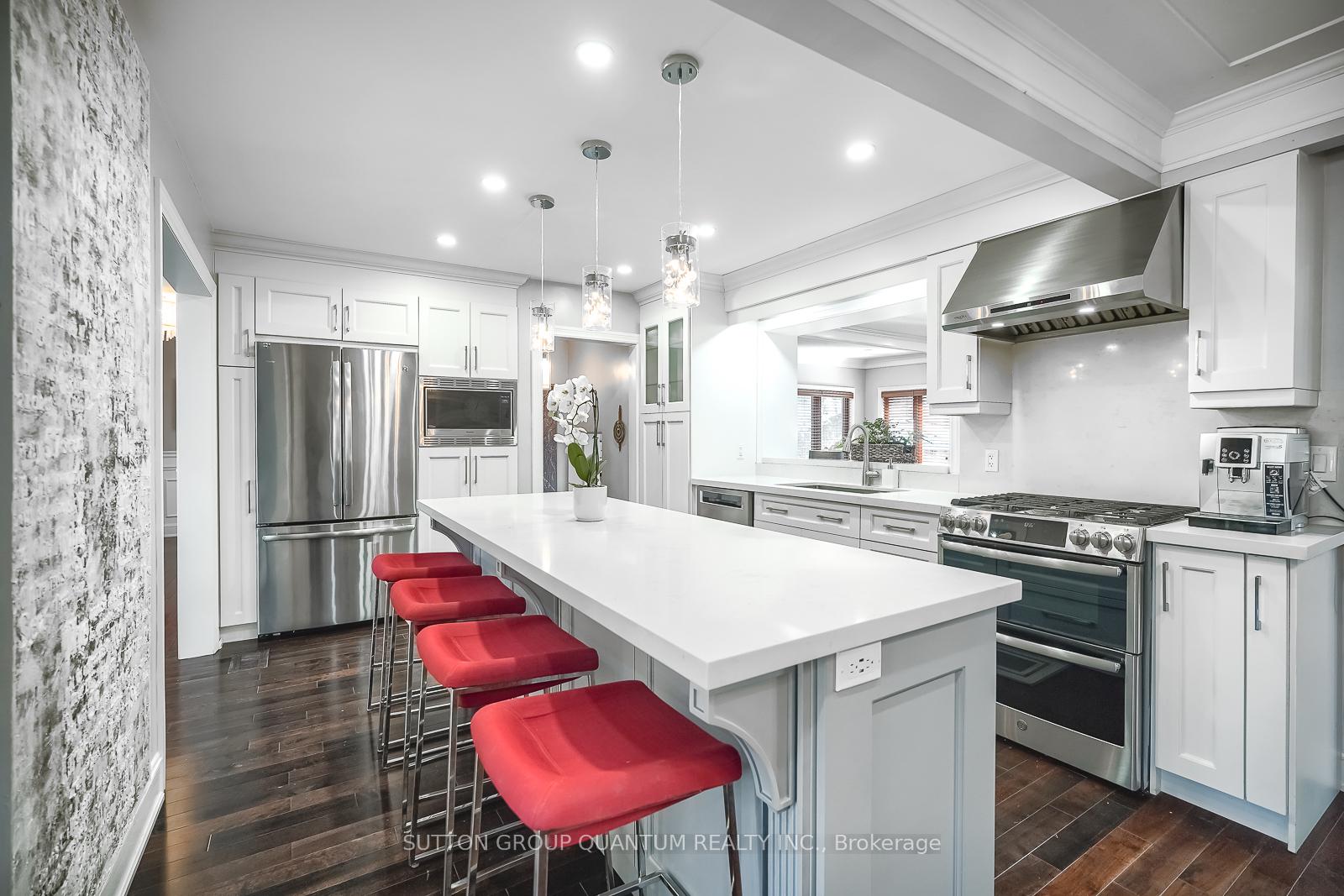 Photo 10 of 41 Felker Crescent, Hamilton, Stoney Creek — HOMEH