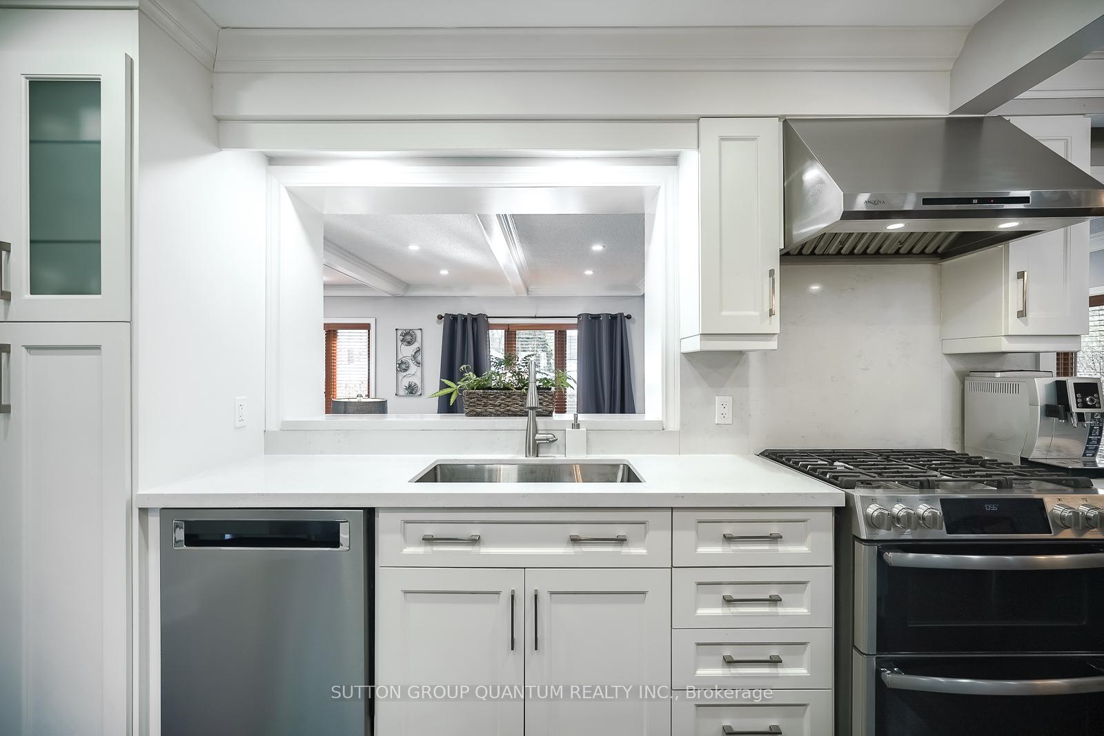Photo 11 of 41 Felker Crescent, Hamilton, Stoney Creek — HOMEH