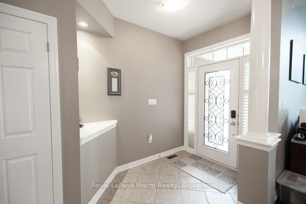 Photo 5 of 48 Kingston Road, Hamilton, Stoney Creek — HOMEH