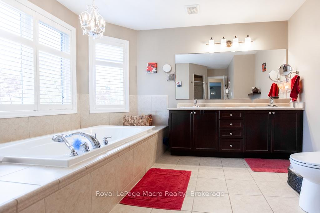 Photo 31 of 48 Kingston Road, Hamilton, Stoney Creek — HOMEH