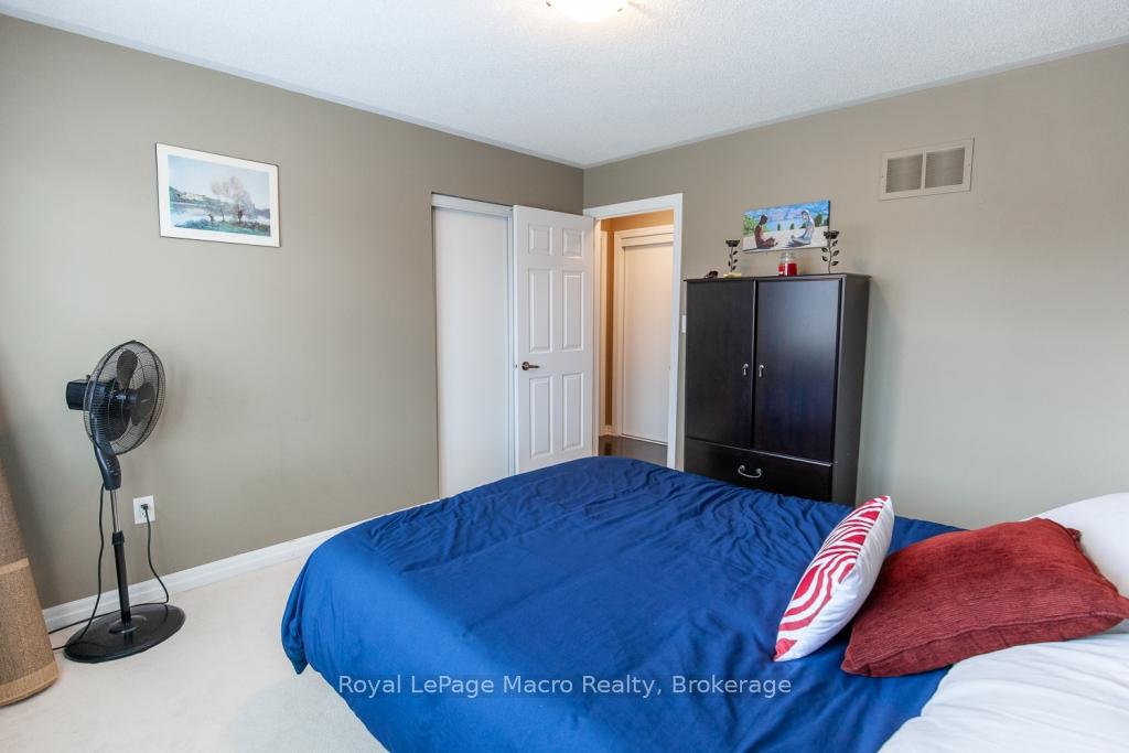Photo 33 of 48 Kingston Road, Hamilton, Stoney Creek — HOMEH