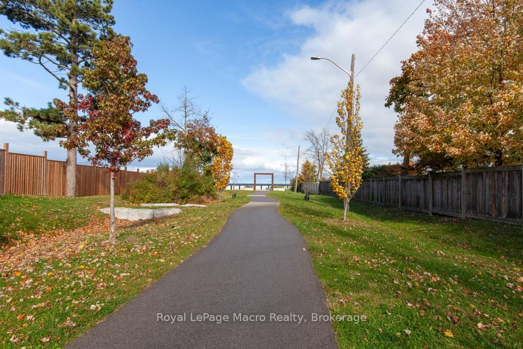 Photo 39 of 48 Kingston Road, Hamilton, Stoney Creek — HOMEH