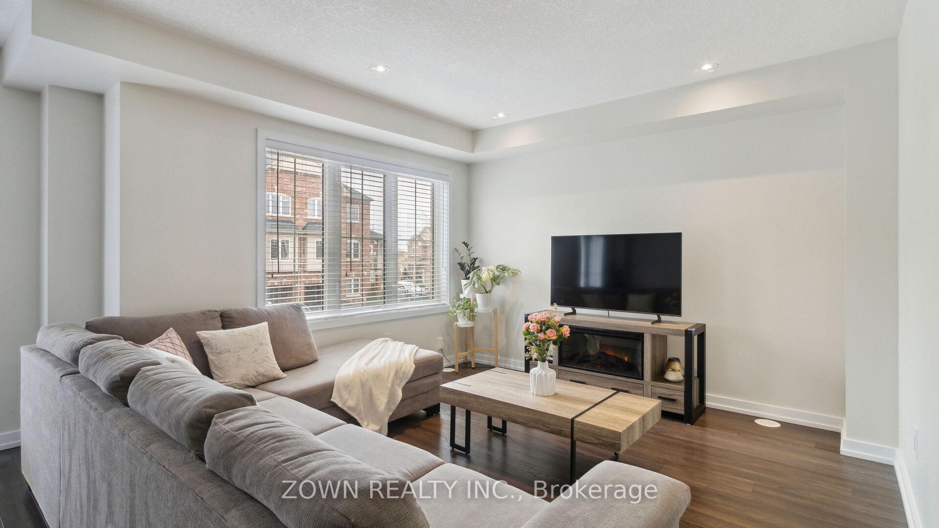 Photo 5 of 8 Francesco Street, Brampton, Northwest Brampton — HOMEH