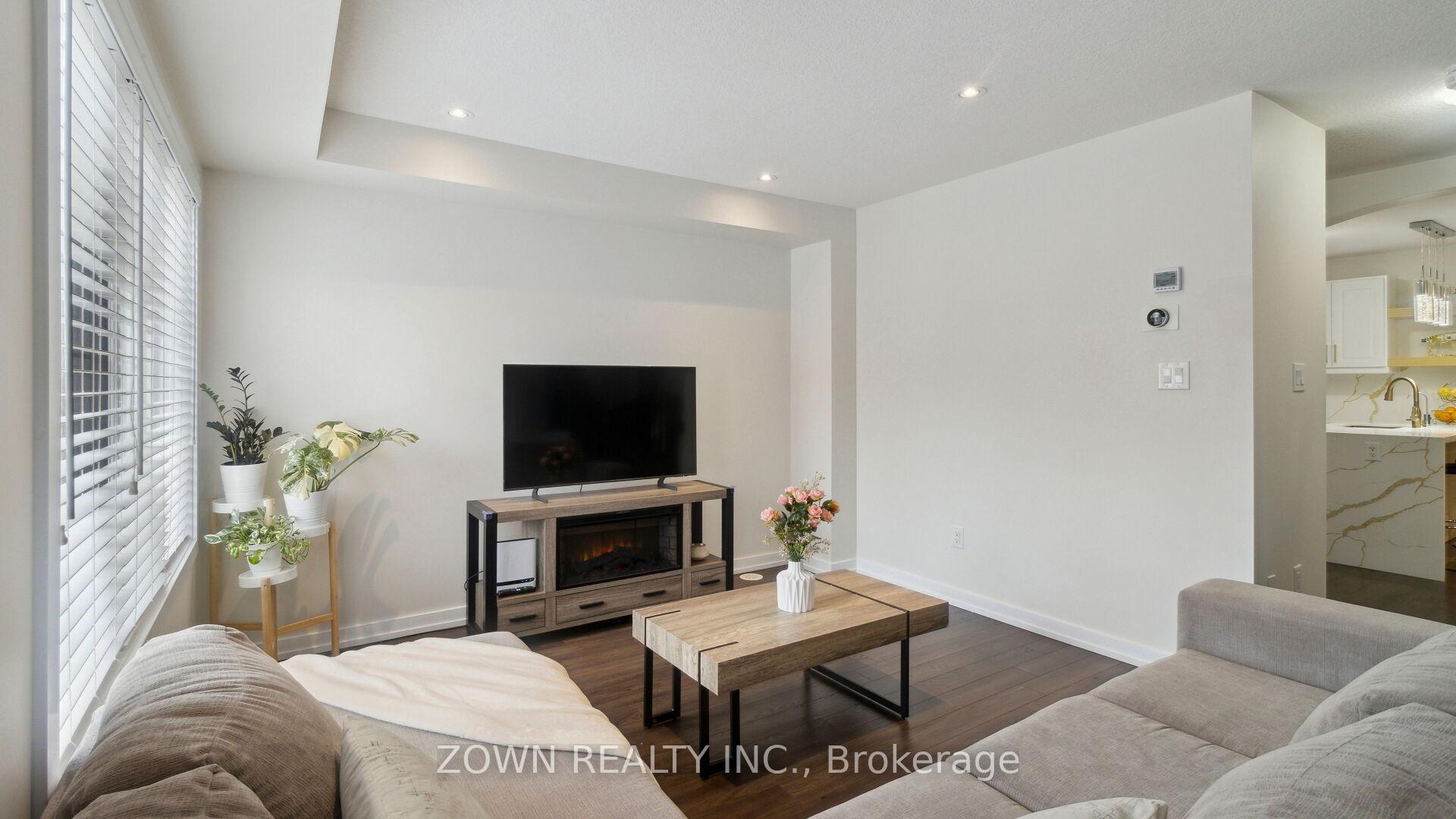 Photo 6 of 8 Francesco Street, Brampton, Northwest Brampton — HOMEH