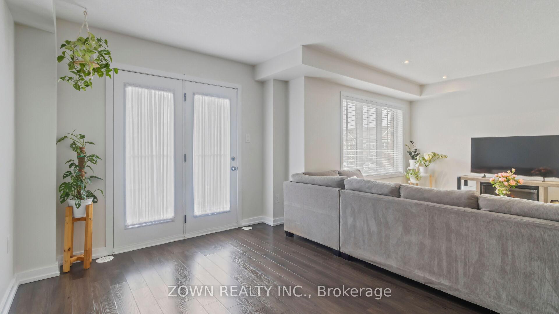 Photo 10 of 8 Francesco Street, Brampton, Northwest Brampton — HOMEH