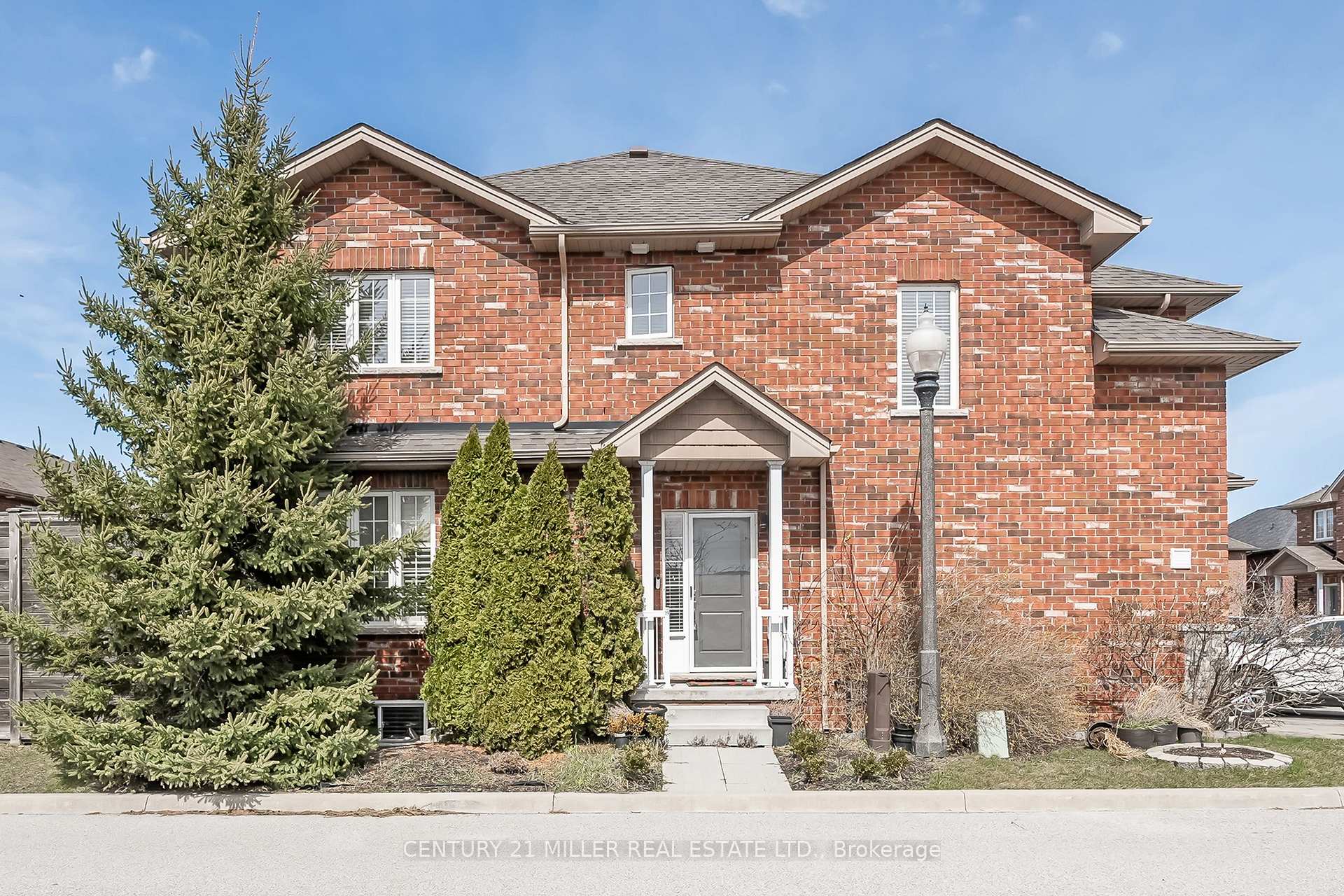 Front of Unit 19, 45 Seabreeze Crescent