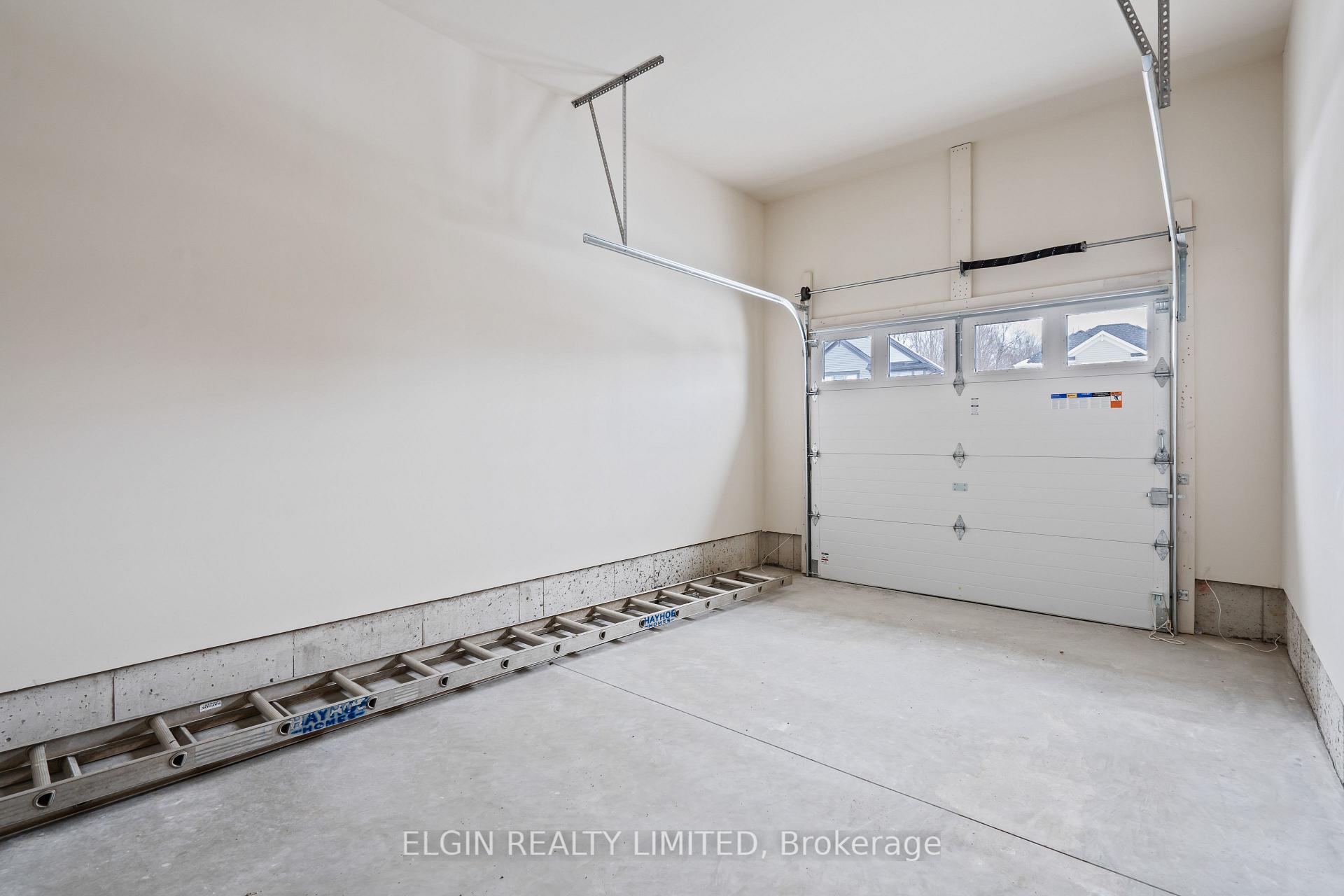 Photo 10 of 44 Dunning Way, St. Thomas — HOMEH