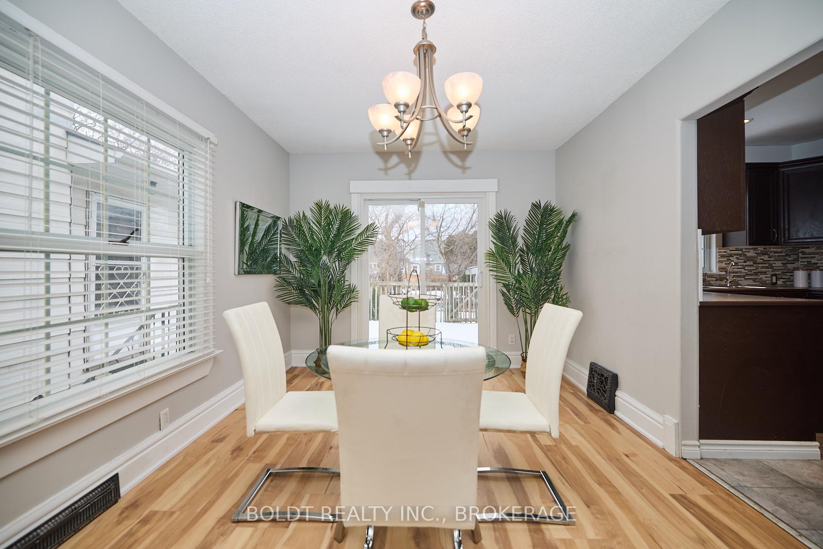 Photo 9 of 139 Pleasant Avenue, St. Catharines, Downtown — HOMEH