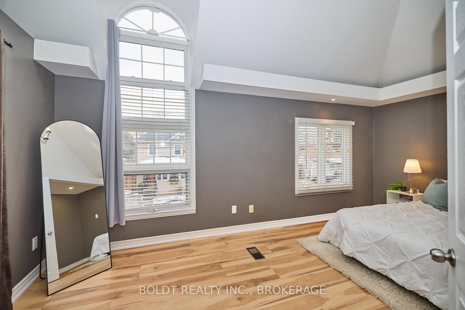 Photo 16 of 139 Pleasant Avenue, St. Catharines, Downtown — HOMEH