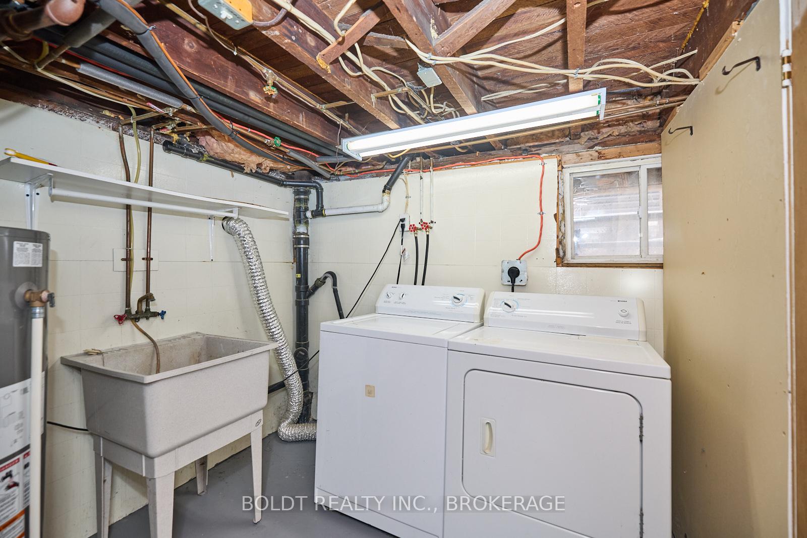 Photo 26 of 139 Pleasant Avenue, St. Catharines, Downtown — HOMEH