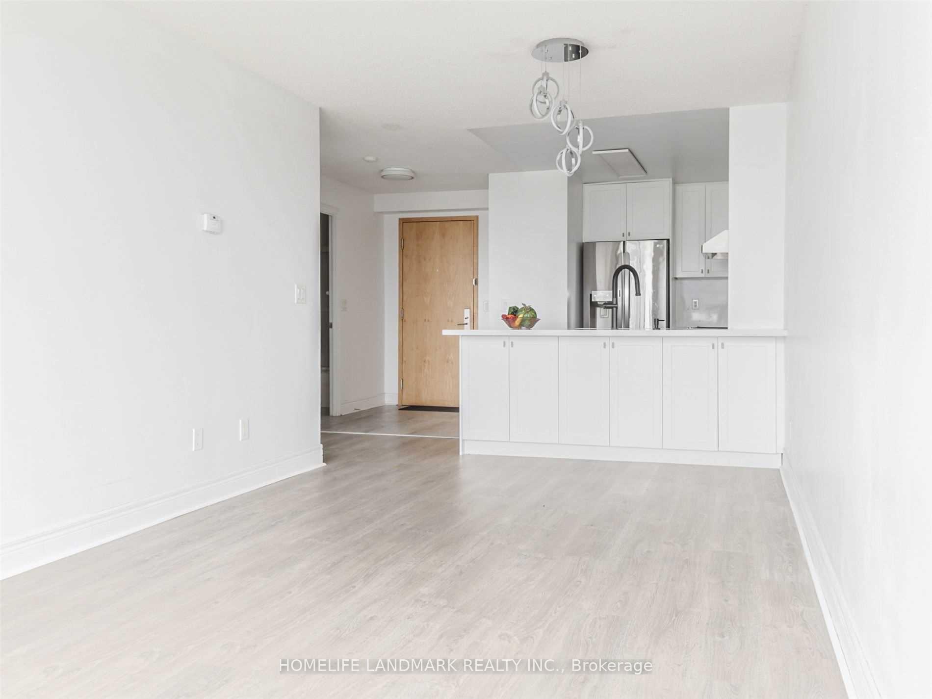 Photo 6 of Unit 308, 48 Suncrest Boulevard, Markham, Commerce Valley — HOMEH