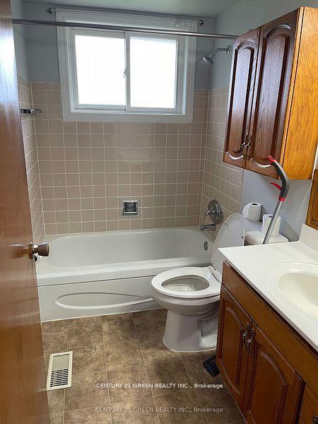Photo 8 of Unit Main, 1749 Eastdowns Drive, Cambridge — HOMEH