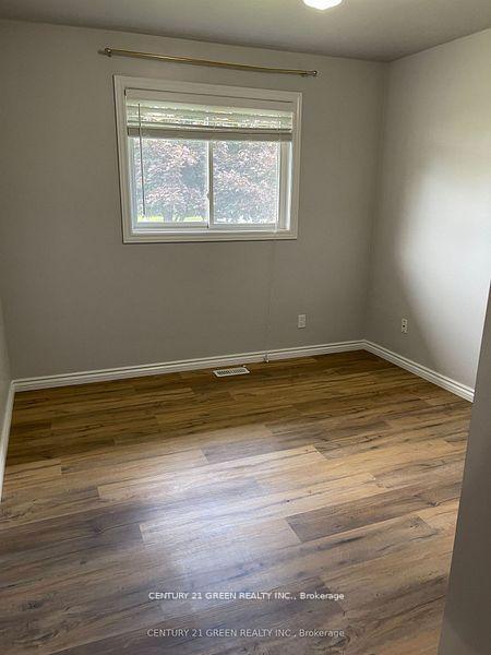 Photo 13 of Unit Main, 1749 Eastdowns Drive, Cambridge — HOMEH