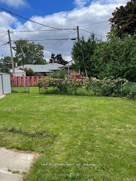 Photo 14 of Unit Main, 1749 Eastdowns Drive, Cambridge — HOMEH