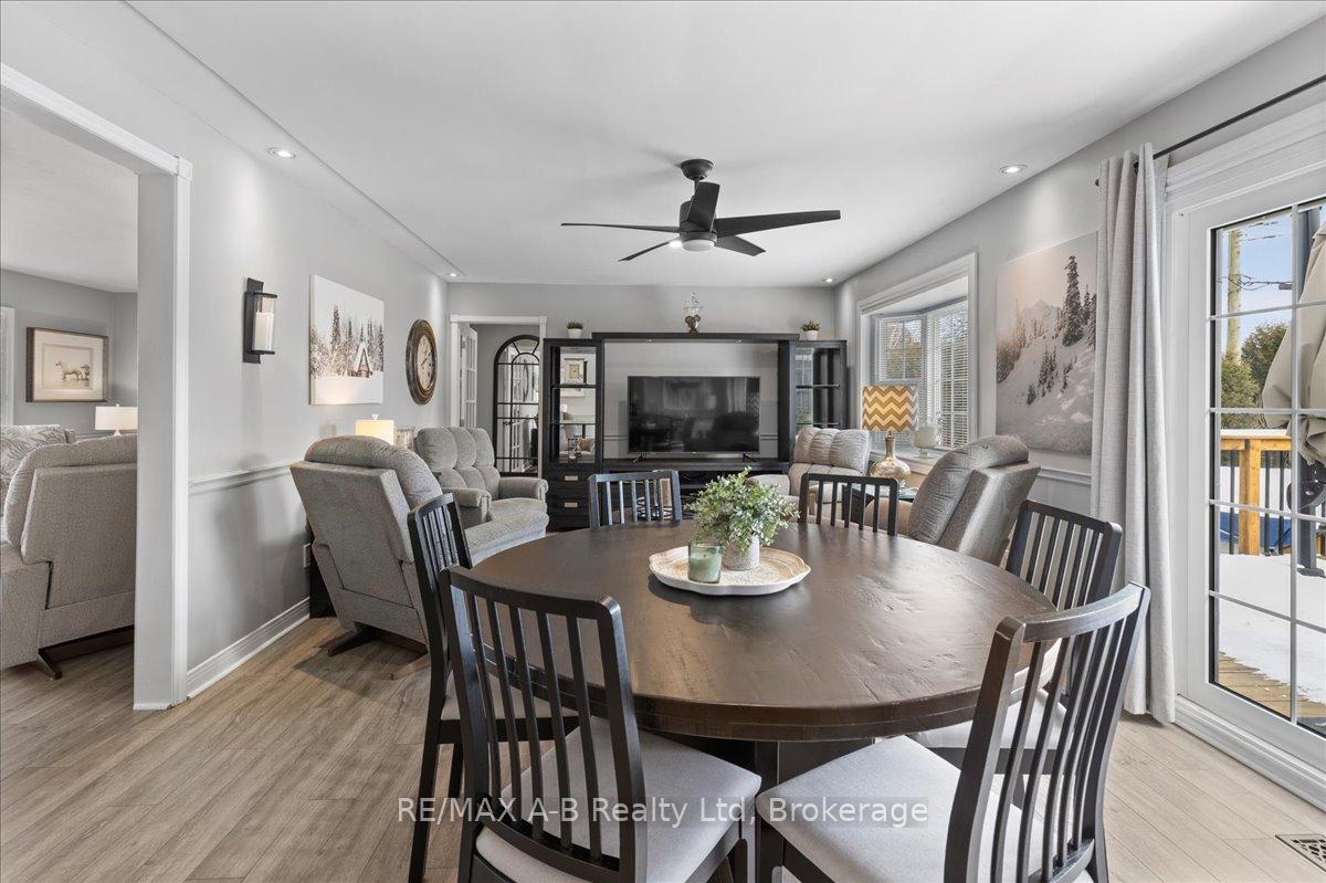 Photo 6 of 684 Hiawatha Boulevard, Hamilton, Ancaster — HOMEH