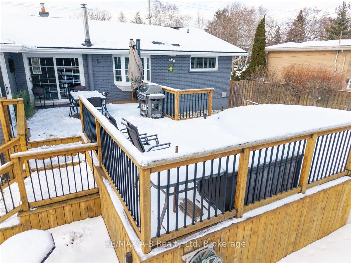 Photo 25 of 684 Hiawatha Boulevard, Hamilton, Ancaster — HOMEH
