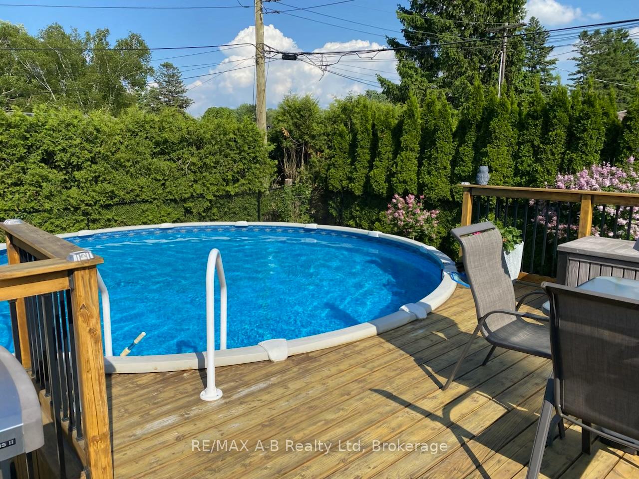 Photo 30 of 684 Hiawatha Boulevard, Hamilton, Ancaster — HOMEH