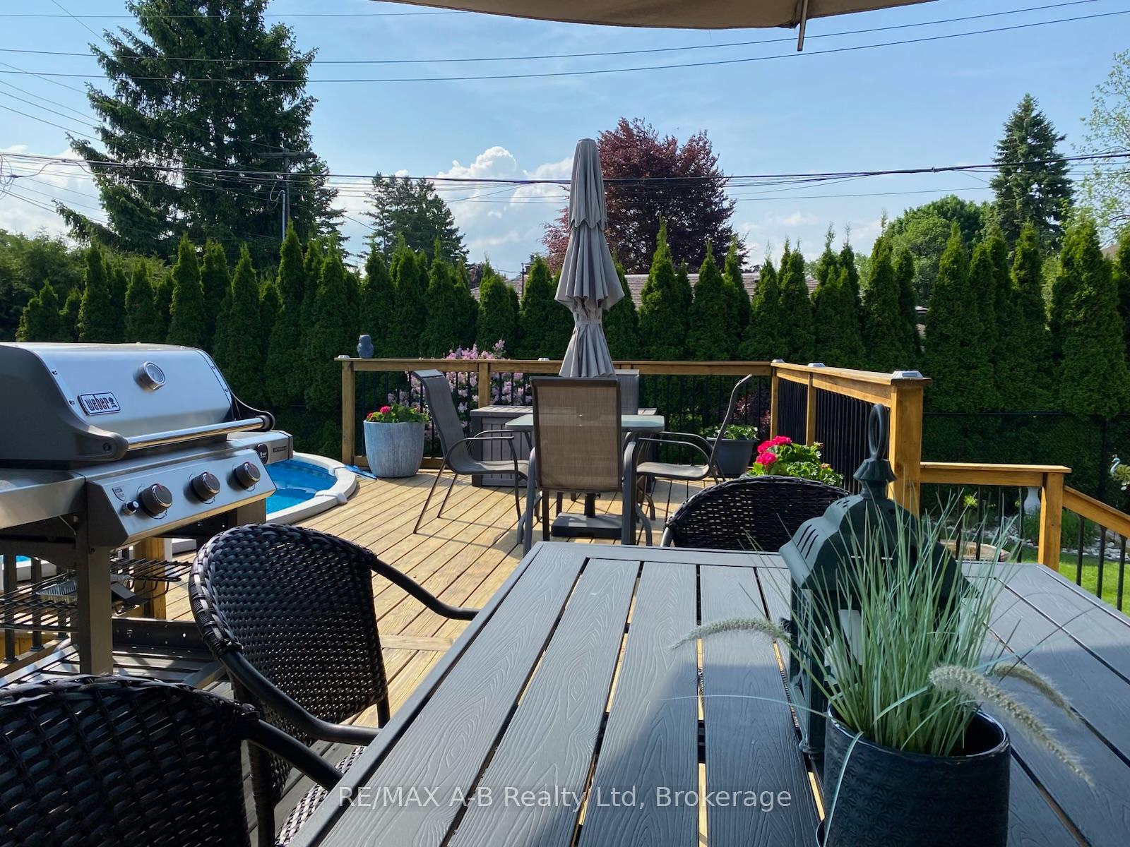 Photo 34 of 684 Hiawatha Boulevard, Hamilton, Ancaster — HOMEH