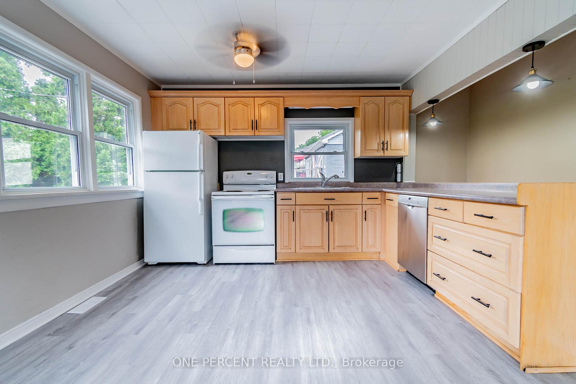 Photo 12 of 63 Bradley Street, St. Catharines, Burleigh Hill — HOMEH
